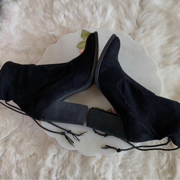 DOLCE VITA CASEE BLACK LEATHER BOOTIE - Picture 4 of 15